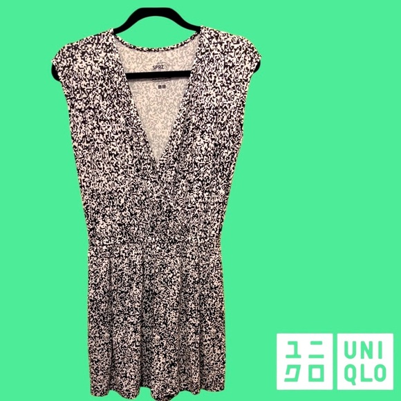 Uniqlo MoMA Special Edition Black and White Graphic Romper - Picture 1 of 8